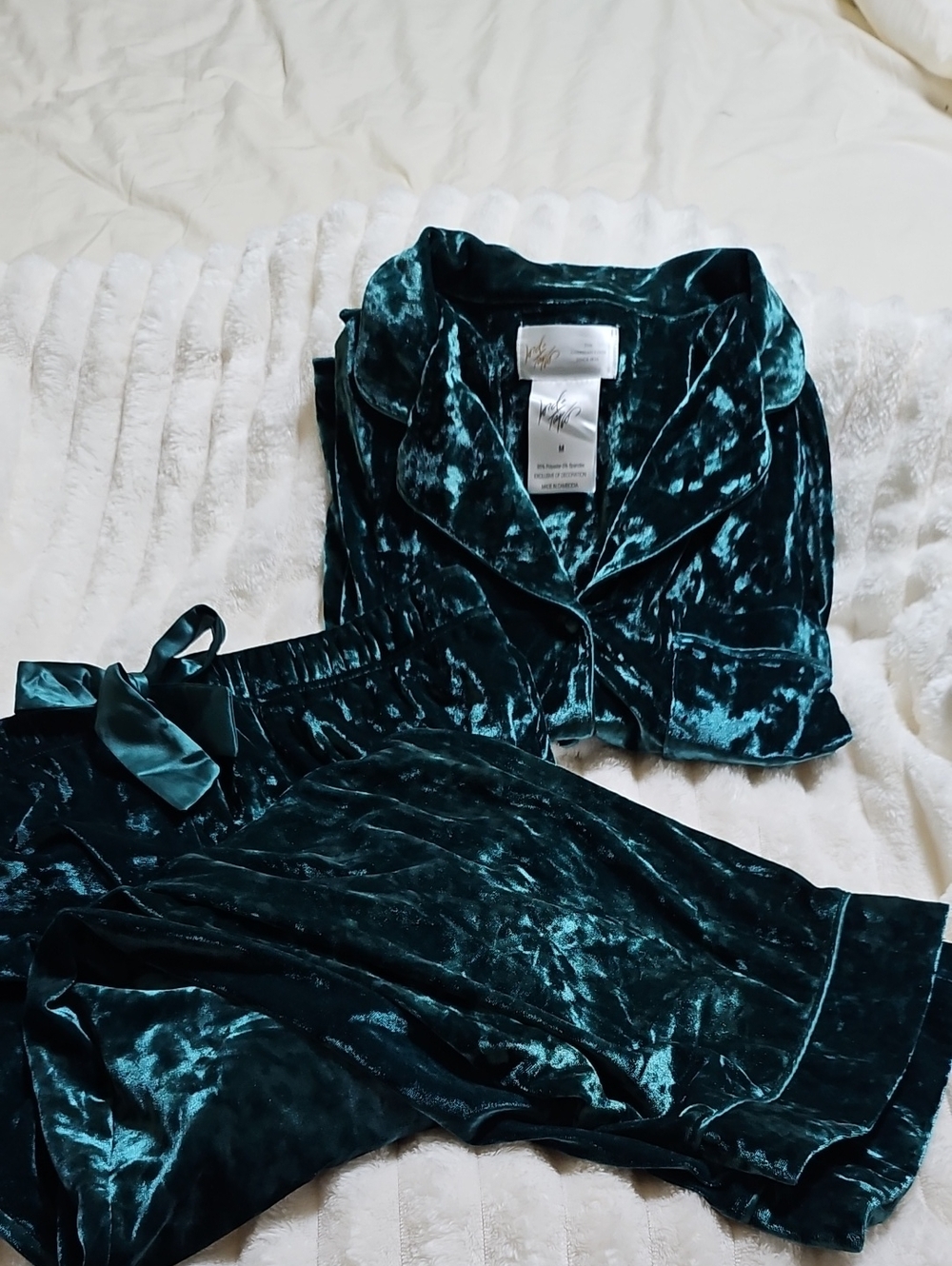 Lord & Taylor Teal Crushed Velvet Pajama Set (Long Sleeves).  Never Ever Worn
